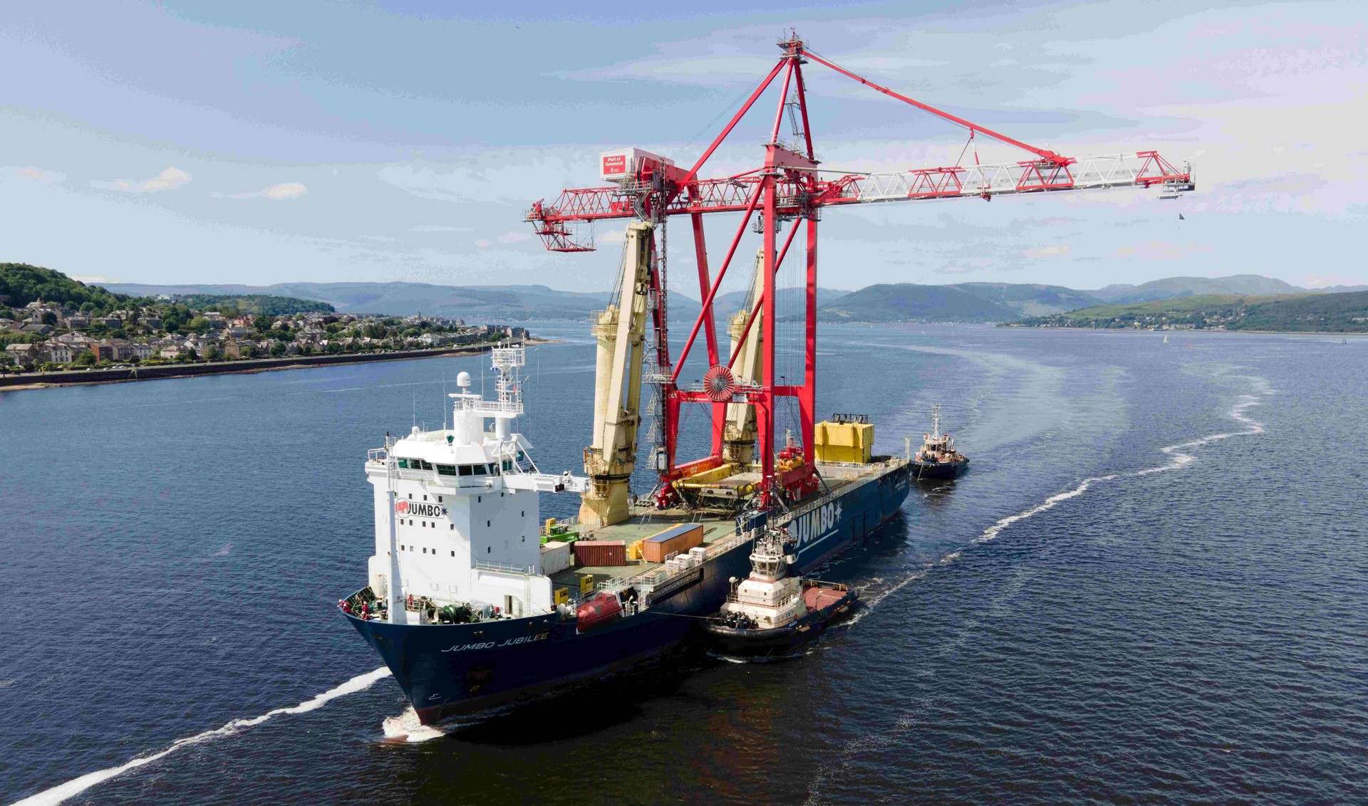 Background image - PEEL PORTS CRANE ARRIVAL HIGH RES 2184 (1)